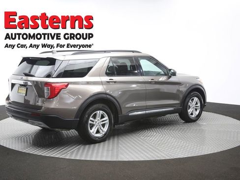 Used 2021 Ford Explorer XLT w/ Equipment Group 202A AWD/4WD image 41