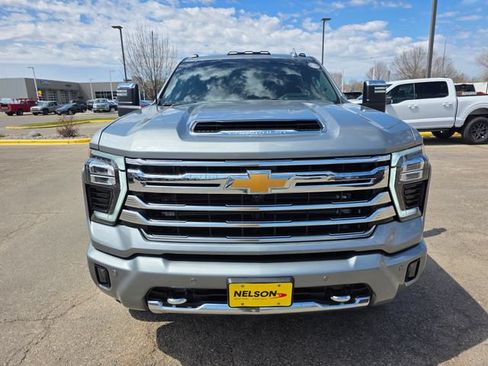 Used 2025 Chevrolet Silverado 2500 High Country w/ Technology Package AWD/4WD image 4