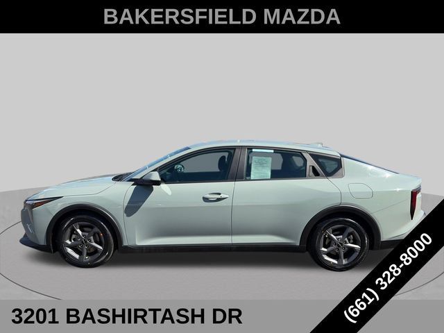 Used 2025 Kia K4 FWD image 2