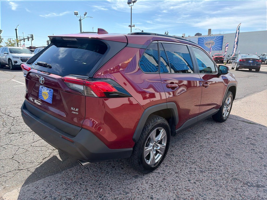 Used 2022 Toyota RAV4 XLE w/ Convenience Package AWD/4WD image 5