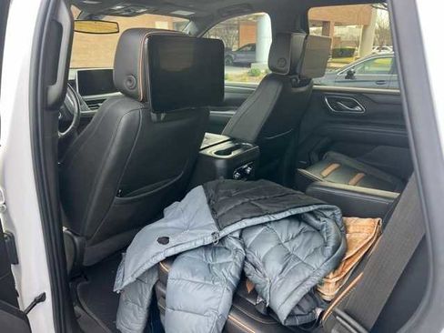 Used 2021 GMC Yukon AT4 w/ AT4 Premium Package image 8