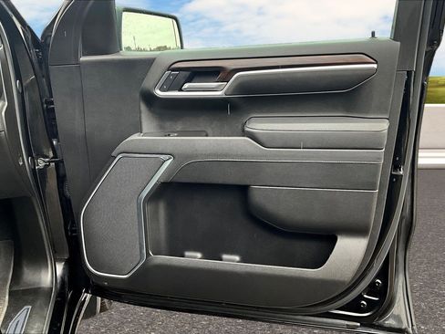 Used 2025 GMC Sierra 1500 SLT image 20