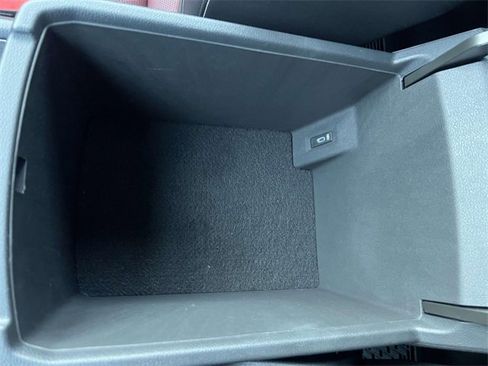 Used 2022 Volkswagen Atlas Cross Sport SEL Premium R-Line image 34