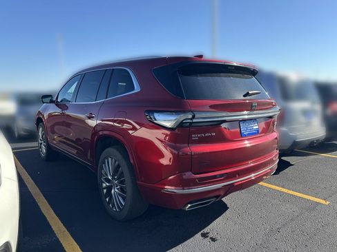 Used 2025 Buick Enclave Avenir w/ Super Cruise Package AWD/4WD image 4