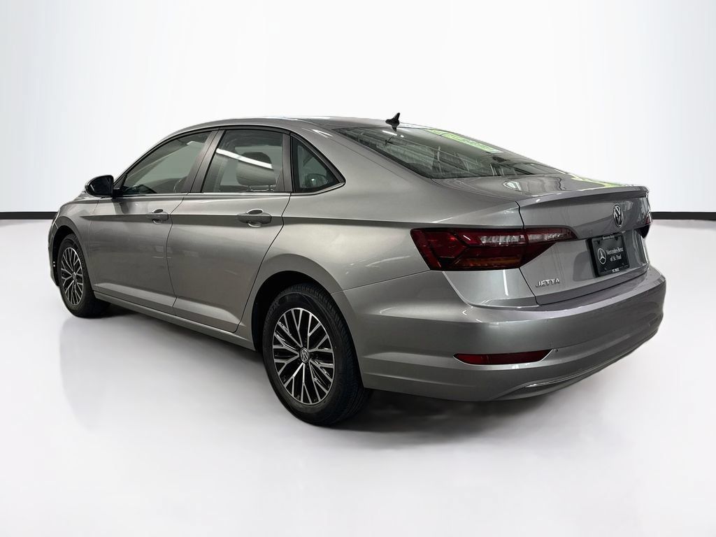 Used 2019 Volkswagen Jetta SE w/ Cold Weather Package FWD image 7
