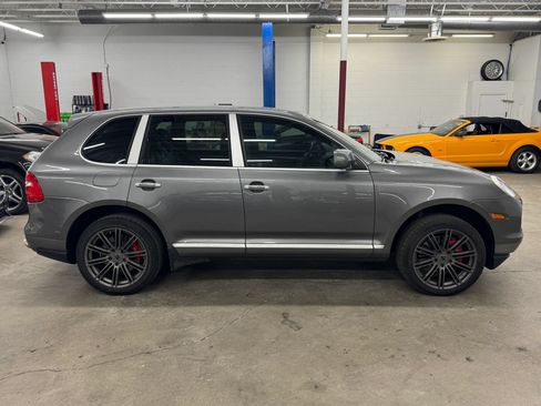 Used 2008 Porsche Cayenne Turbo AWD/4WD image 8