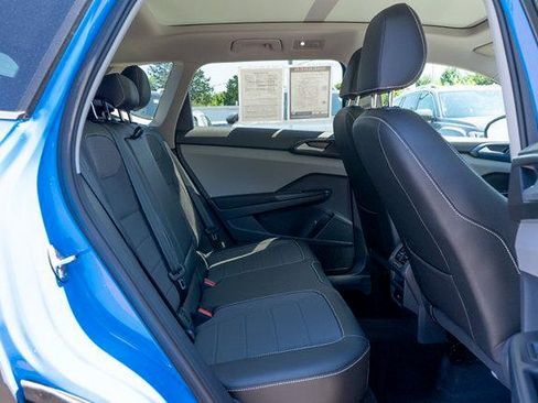 Certified 2023 Volkswagen Taos SE w/ Panoramic Sunroof Package AWD/4WD image 23