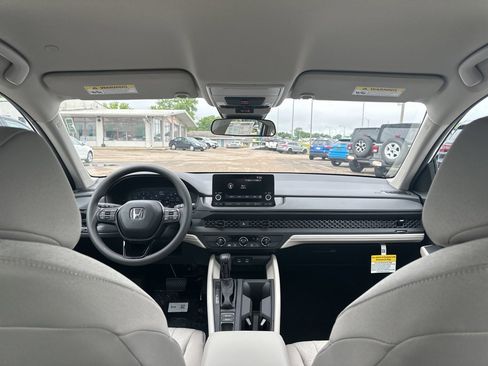 Used 2024 Honda Accord LX image 19