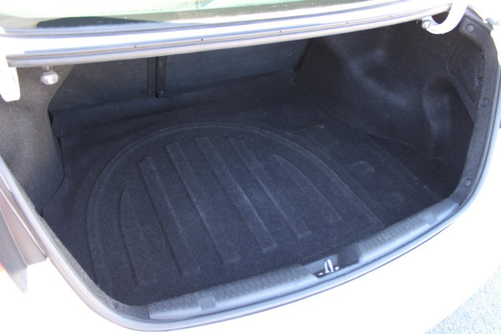 Used 2015 Hyundai Elantra SE FWD image 9