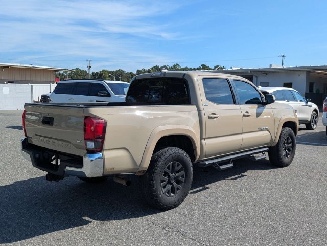 Used 2019 Toyota Tacoma SR5 RWD image 3