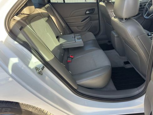 Used 2016 Chevrolet Malibu LT image 13