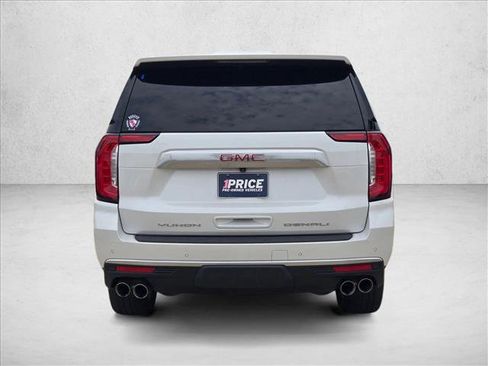 Used 2022 GMC Yukon XL Denali image 6