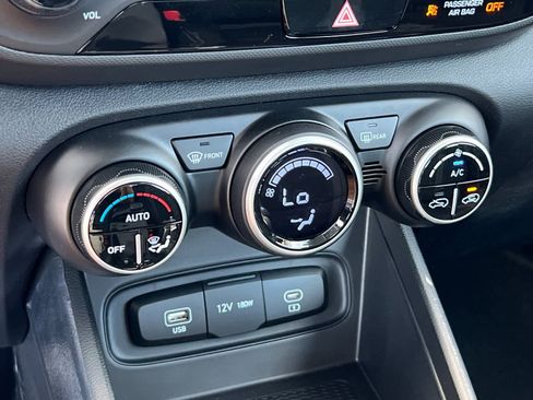 New 2025 Hyundai Venue SEL image 20