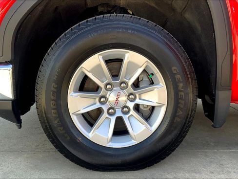 Used 2022 GMC Sierra 1500 SLE w/ Preferred Package AWD/4WD image 9