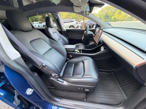 Used 2021 Tesla Model Y Long Range AWD/4WD image 25