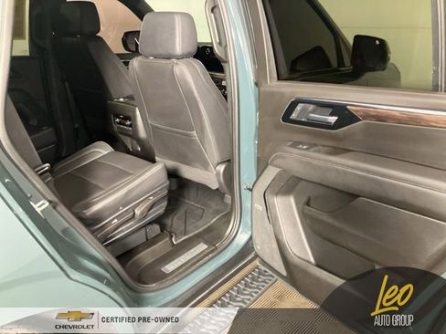 Used 2025 Chevrolet Tahoe Z71 w/ Comfort Package image 24