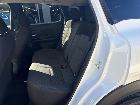 Used 2025 Nissan Kicks SV image 14