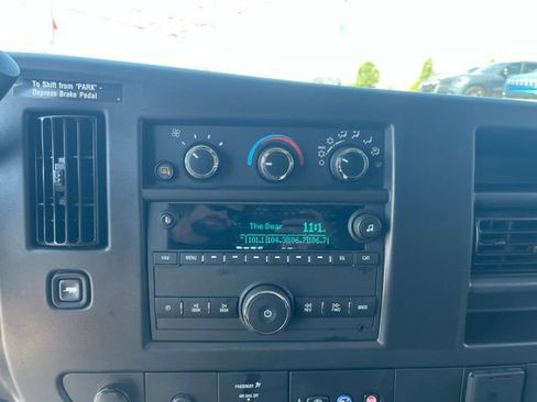 Used 2025 GMC Savana 2500 w/ Driver Convenience Package RWD image 21