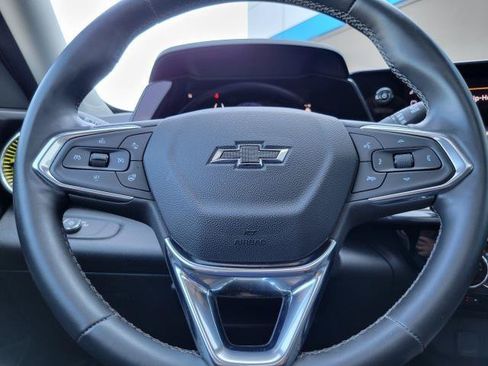 Used 2024 Chevrolet Trax ACTIV w/ Sunroof Package FWD image 17