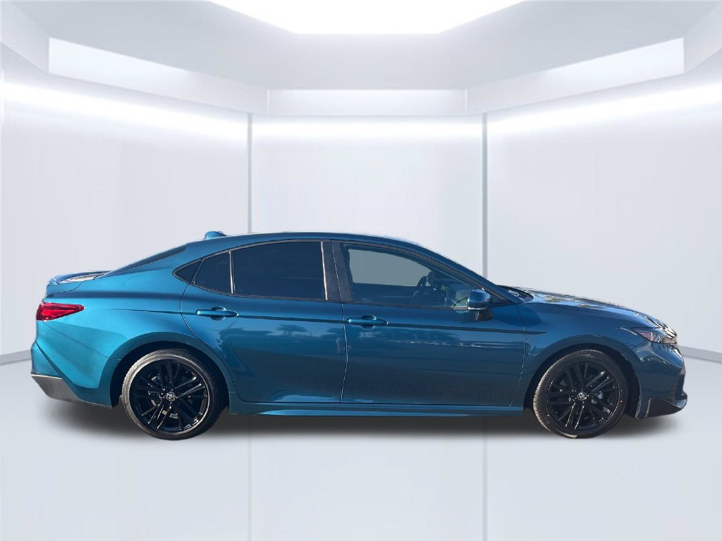 Used 2025 Toyota Camry SE w/ Convenience Package FWD image 6