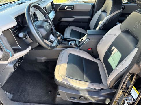 Certified 2023 Ford Bronco Wildtrak image 24