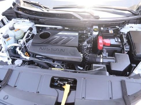 Certified 2025 Nissan Rogue SL w/ SL Premium Package AWD/4WD image 29