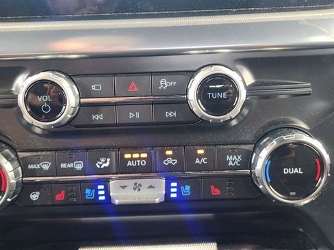 Used 2025 Ford F150 Lariat w/ Equipment Group 501A Mid AWD/4WD image 33