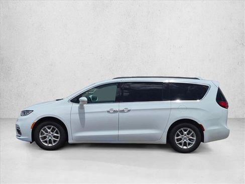 Used 2022 Chrysler Pacifica Touring-L FWD image 8