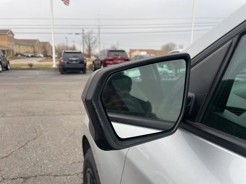 Used 2022 Chevrolet Equinox LS image 13