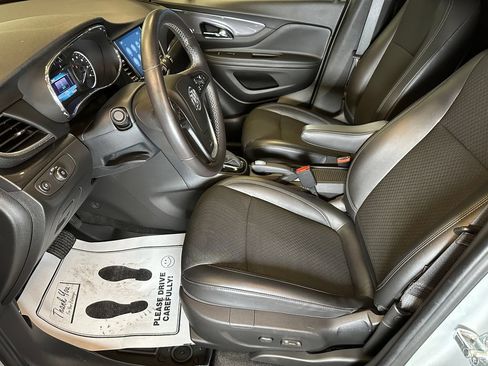 Used 2021 Buick Encore Preferred w/ Safety Package AWD/4WD image 19