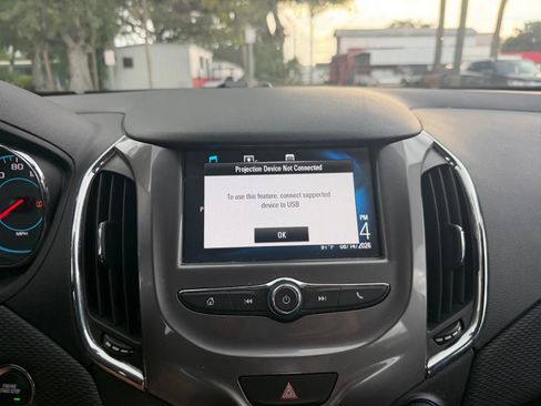 Used 2017 Chevrolet Cruze LT w/ Convenience Package FWD image 23