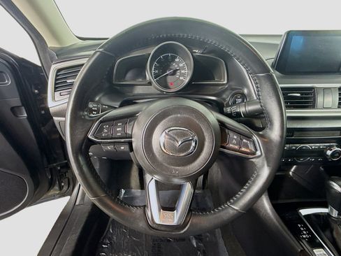 Used 2018 MAZDA MAZDA3 Touring image 13