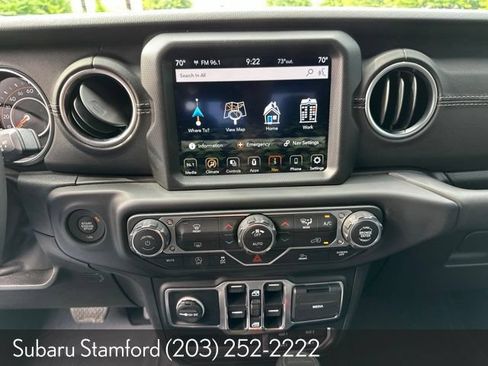 Used 2020 Jeep Gladiator Overland AWD/4WD image 13