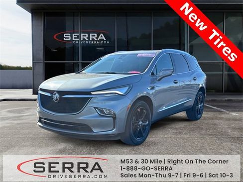 Used 2024 Buick Enclave Essence w/ Experience Buick Package image 1