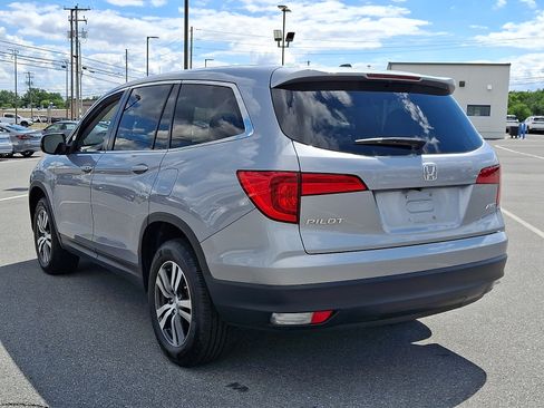Used 2018 Honda Pilot EX image 4