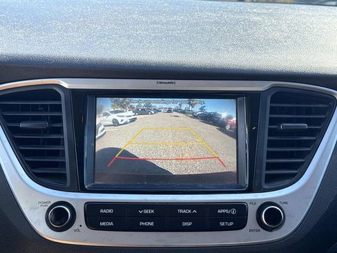 Used 2022 Hyundai Accent SEL image 24