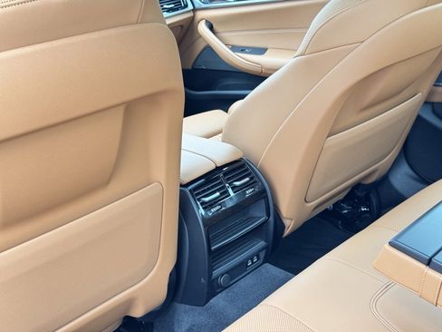 Certified 2023 BMW 530e xDrive w/ Premium Package image 24