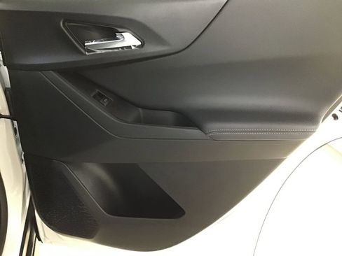 New 2026 Chevrolet Equinox LT image 9