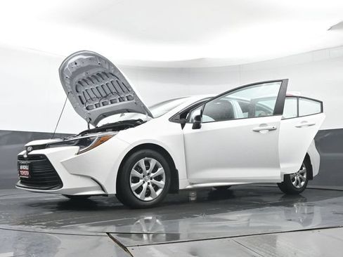 Certified 2026 Toyota Corolla LE FWD image 43