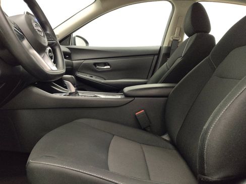 Used 2025 Nissan Sentra SV FWD image 17