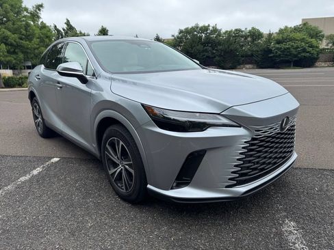 Used 2024 Lexus RX 350 FWD w/ Technology Package image 6