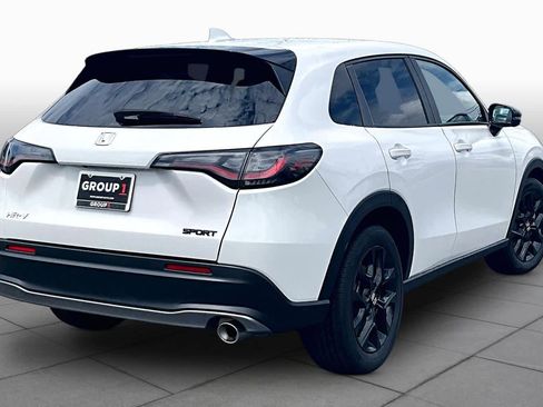 Certified 2025 Honda HR-V Sport image 13