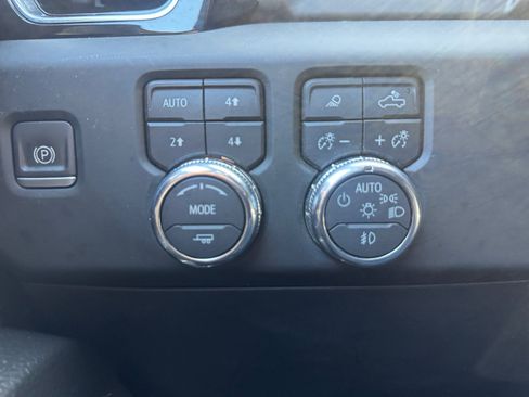 Used 2022 GMC Sierra 1500 Denali w/ Denali Carbonpro Edition AWD/4WD image 25