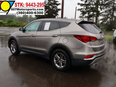 Used 2017 Hyundai Santa Fe Sport FWD image 6