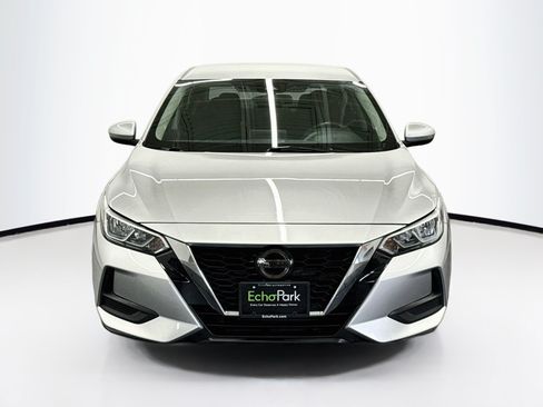 Used 2021 Nissan Sentra SV FWD image 2