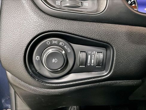 Used 2020 Jeep Renegade Limited w/ UConnect 8.4 Nav Group image 16