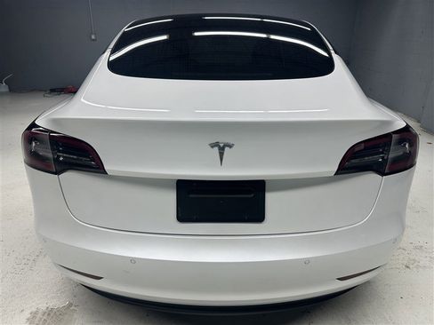 Used 2021 Tesla Model 3 Standard Range Plus image 6