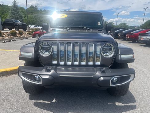 Used 2020 Jeep Wrangler Unlimited Sahara AWD/4WD image 3