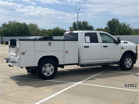 Used 2023 RAM 2500 Tradesman AWD/4WD image 2