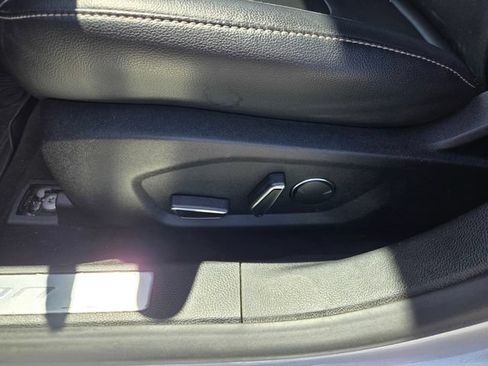 Used 2019 Ford Fusion Energi Titanium FWD image 15